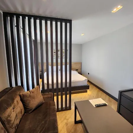 Z-suites 아파트호텔 *